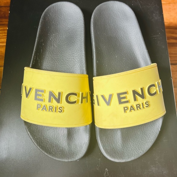 GIVENCHY poolside slides size 36 EU - Picture 3 of 3